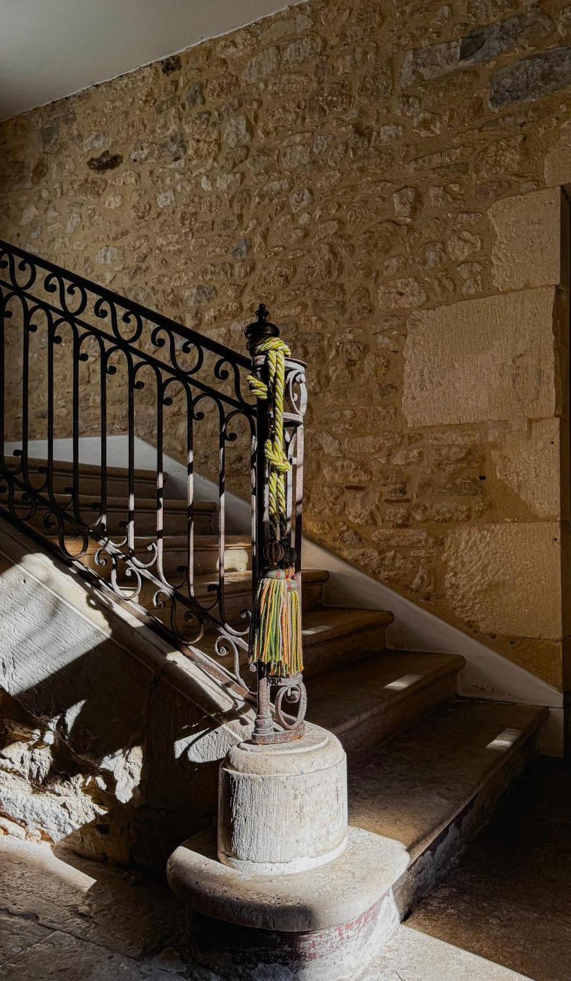 Chateau La Gineste - Castle And Vineyard Duravel Exterior photo