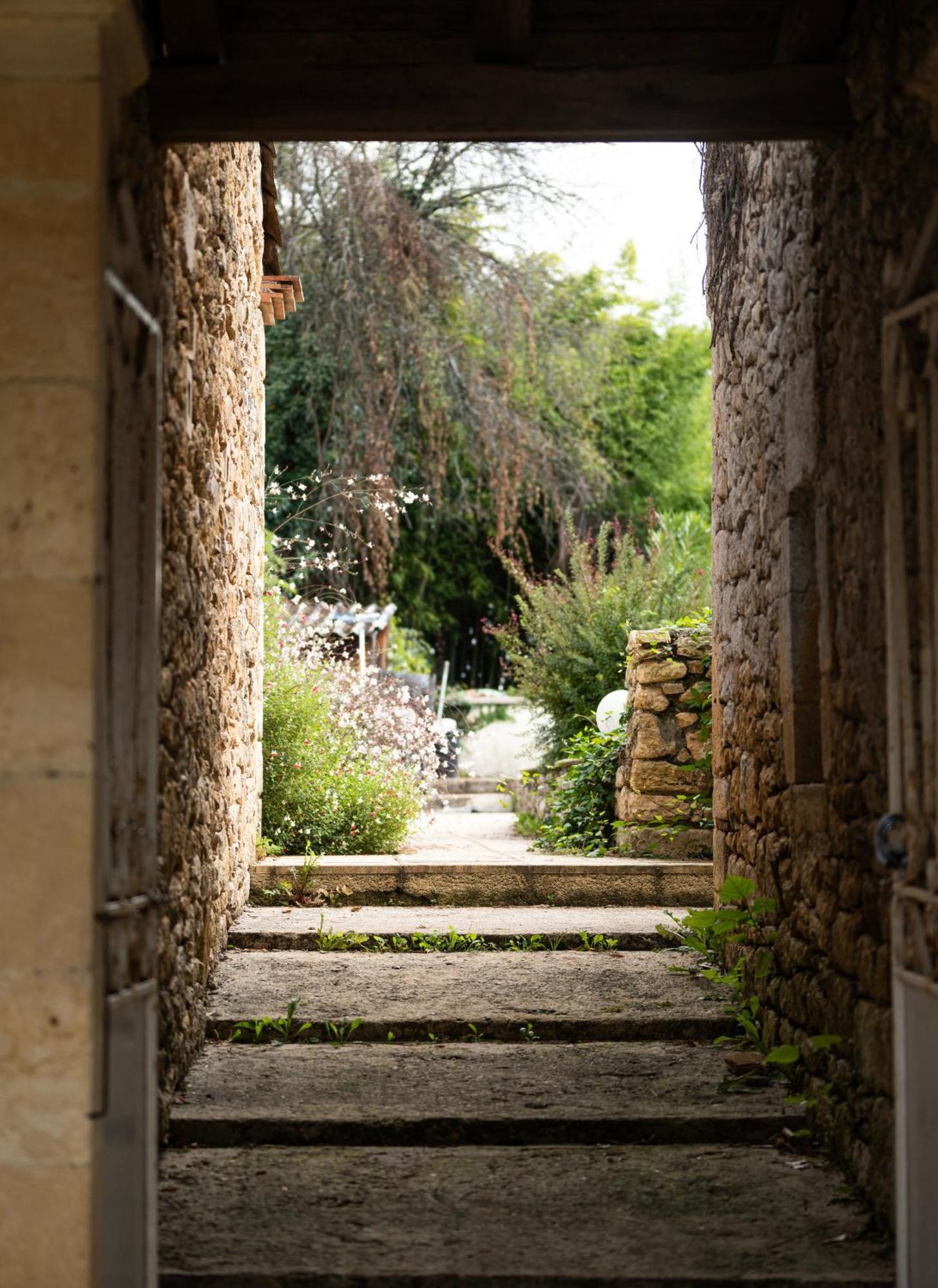 Chateau La Gineste - Castle And Vineyard Duravel Exterior photo
