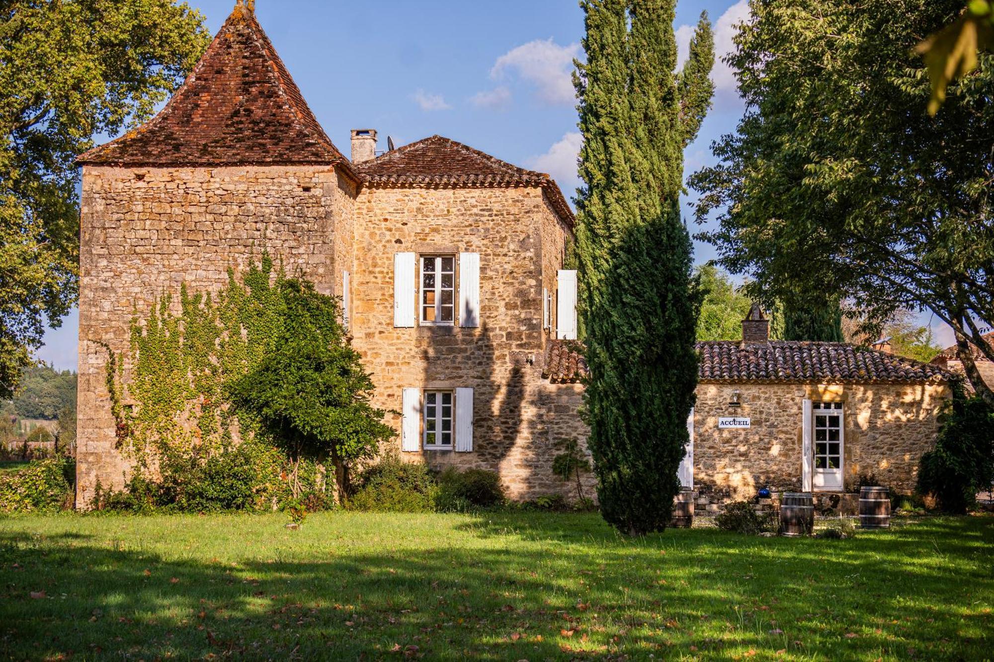 Chateau La Gineste - Castle And Vineyard Duravel Exterior photo