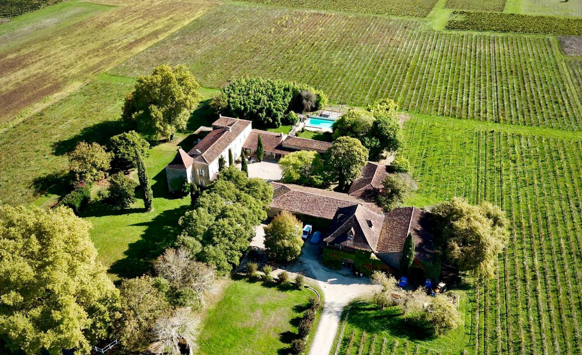 Chateau La Gineste - Castle And Vineyard Duravel Exterior photo